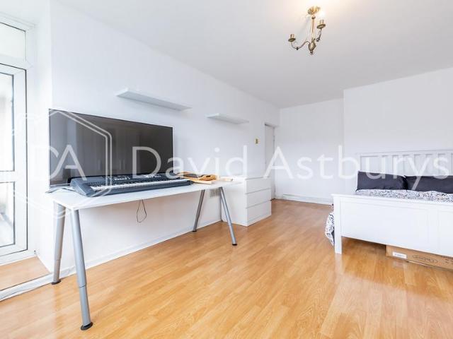 House for rent in Barnsbury, Greater London