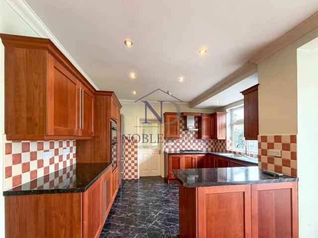 House for rent in Whitton, Greater London