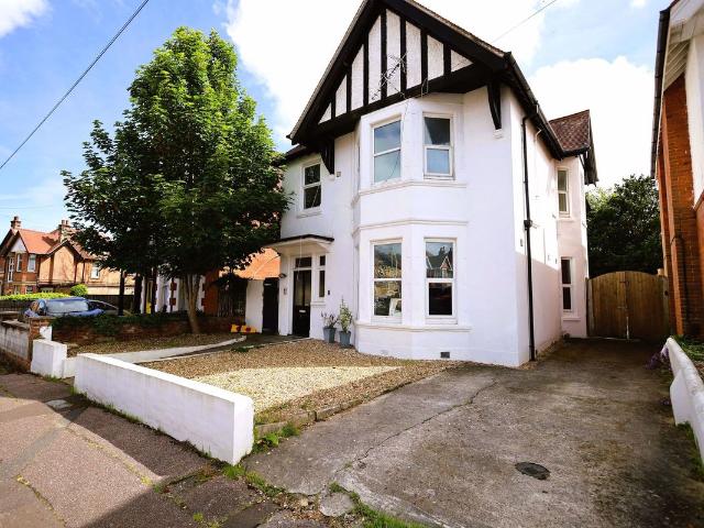 Apartment for rent in Talbot Village, Bournemouth