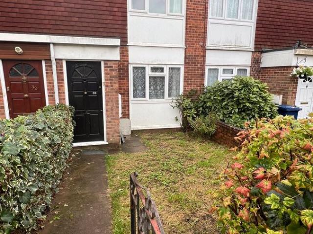 Apartment for rent in Dollis Valley Estate, Greater London