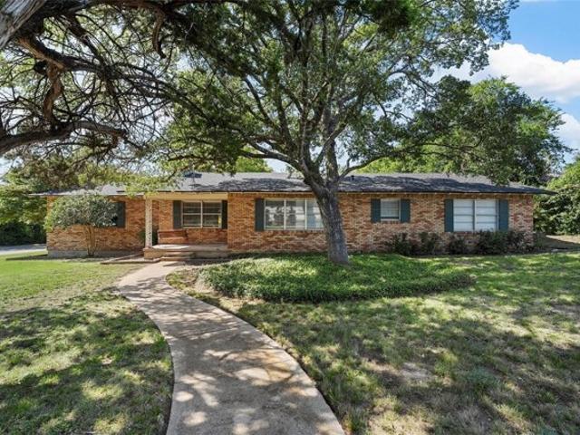 House for sale in Woodway, Texas
