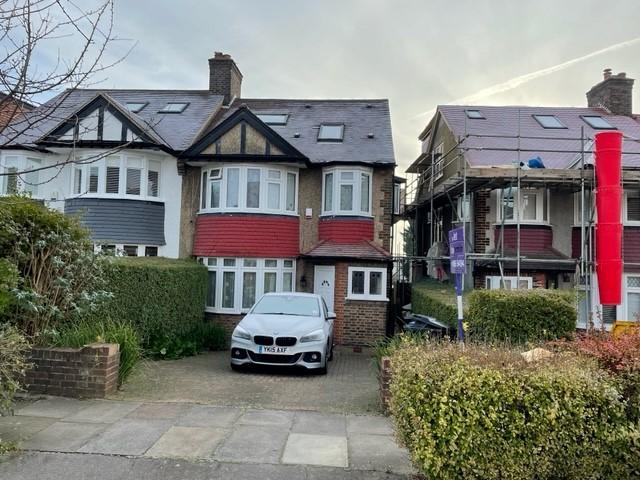 House for rent in New Southgate, Greater London