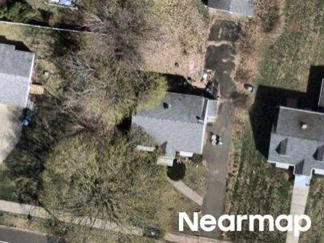 House for sale in Hamden