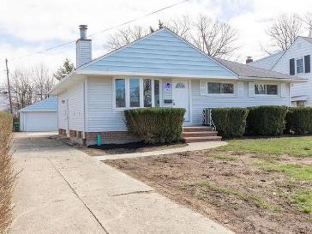 House for sale in Wickliffe