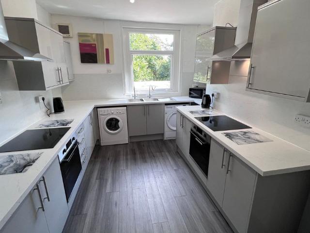 House for rent in Nangreaves, Wales