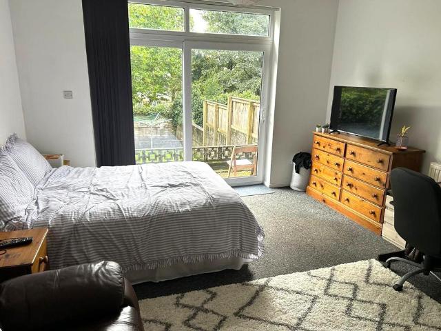 Apartment for rent in Brynmill, Swansea