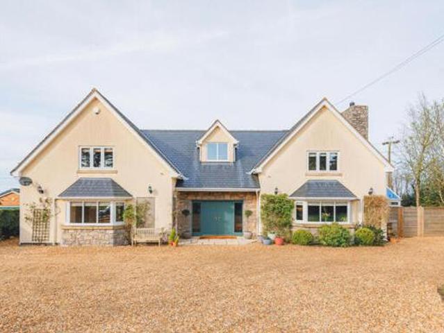 House for sale in Holywell