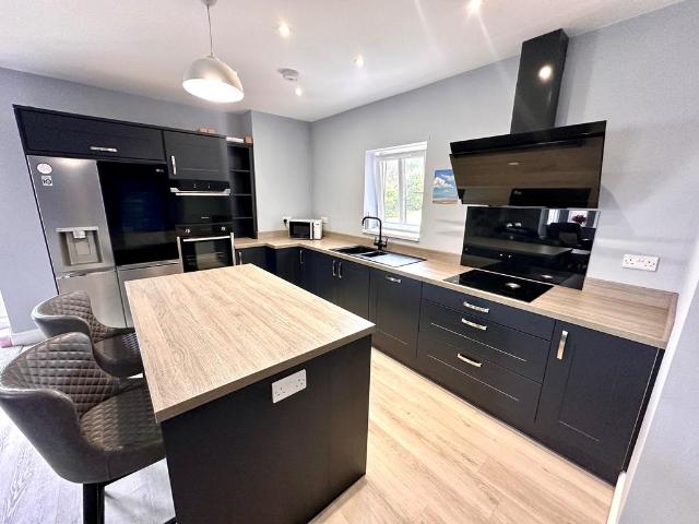 Apartment for rent in Craigside, Penrhyn-Side
