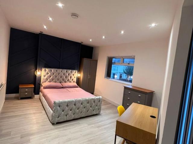 House for rent in Nangreaves, Wales