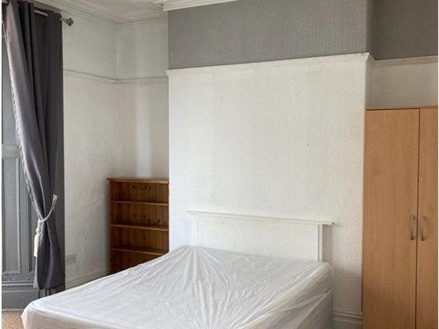 Room for rent in Nangreaves, Wales