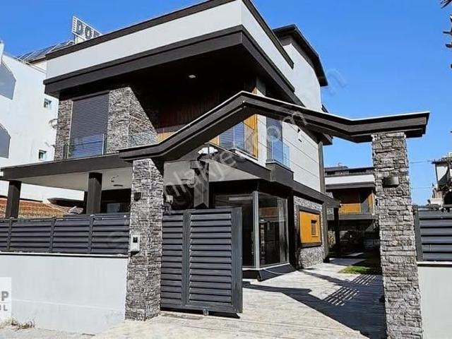 Menderes, İzmir içerisinde satılık Villa