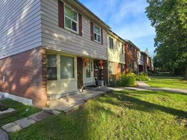 Townhouse for rent in Woburn, Ontario