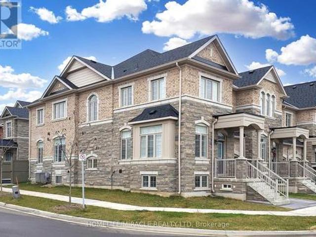 House for rent in Oakville