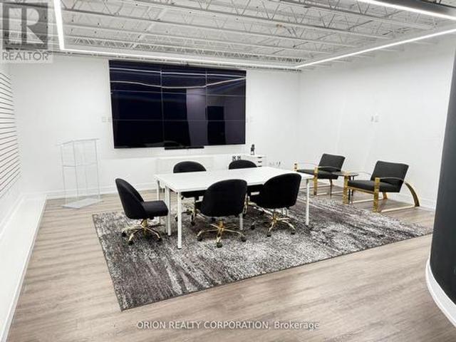 Commercial for rent in Mississauga, Ontario