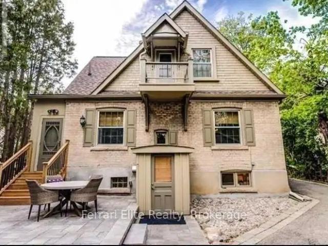House for rent in Richmond Hill, Golden Horseshoe