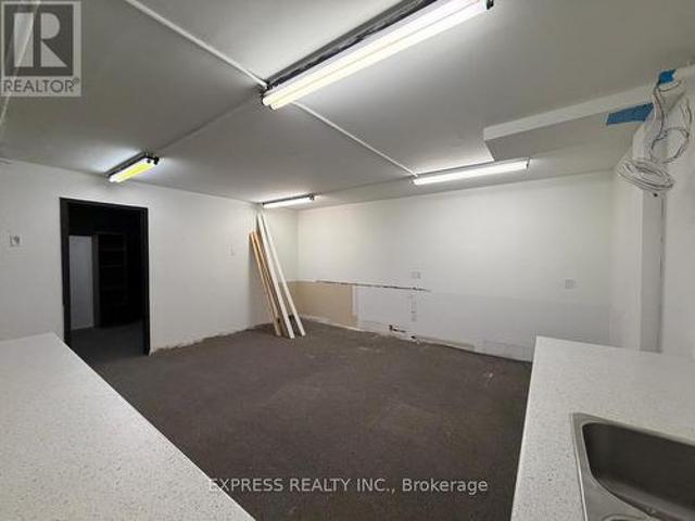 Commercial for rent in York, Ontario