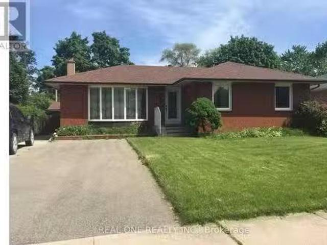 House for rent in Oakville, Ontario