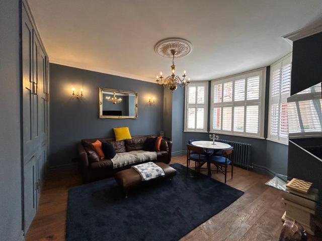 Apartment for rent in Aldrington