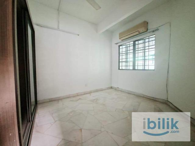 Room for rent in Petaling, Damansara Damai