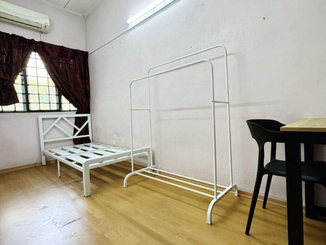 Room for rent in Petaling, Damansara Damai