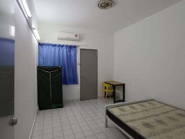 Room for rent in Petaling, Damansara Damai