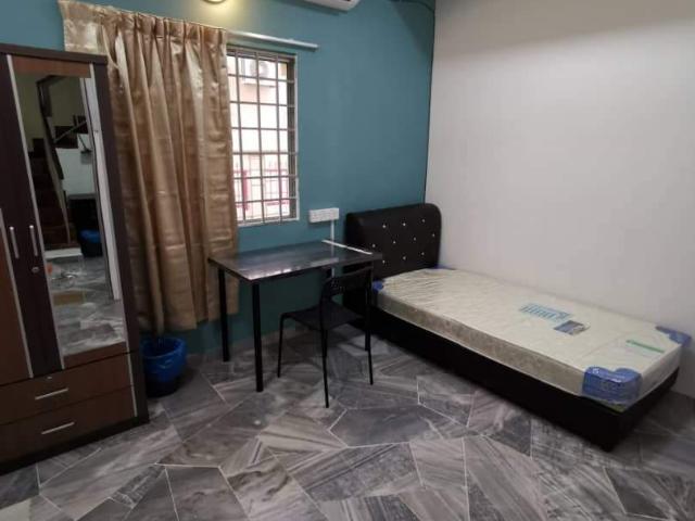 Room for rent in Petaling, Damansara Damai