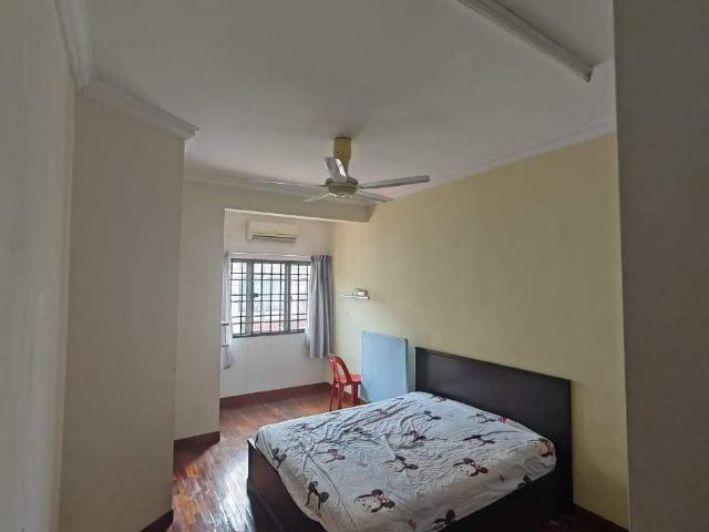 Room for rent in Petaling, Damansara Damai