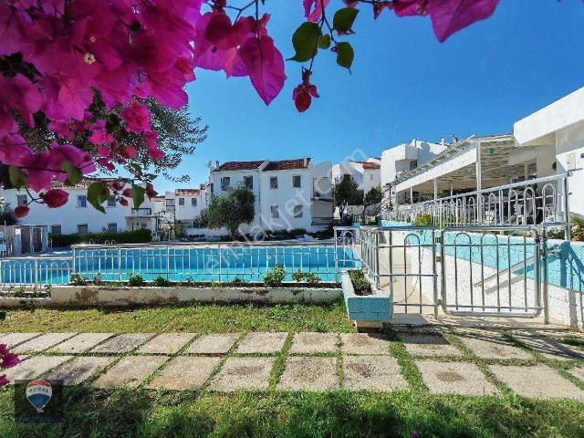 Cumhuriyet Mahallesi, Kuşadası içerisinde satılık Villa