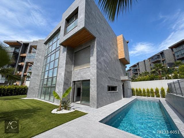 Kuşadasi, Aydin içerisinde satılık Villa