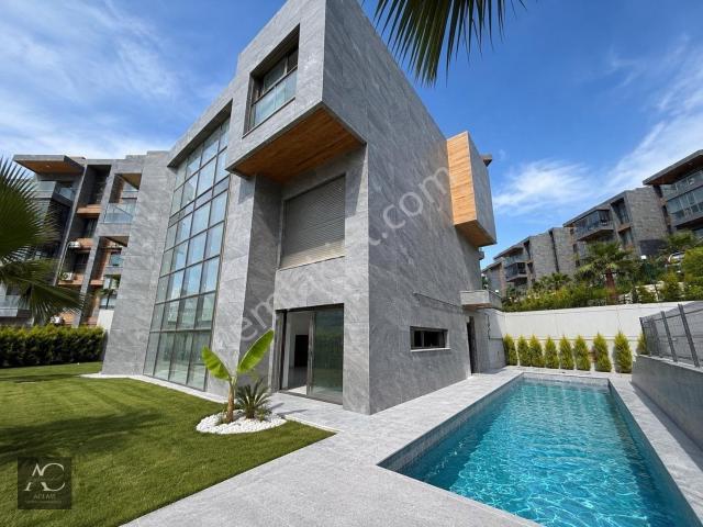 Ege, Kuşadası içerisinde satılık Villa