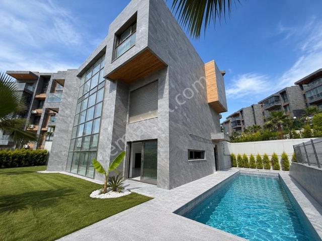 Kuşadasi, Aydin içerisinde satılık Villa
