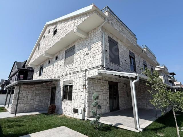 Alandere Mahallesi, Kocaali içerisinde satılık Villa