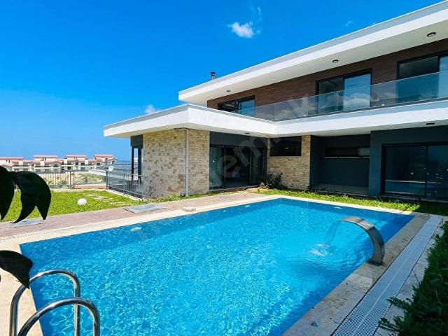 Kuşadasi, Aydin içerisinde satılık Villa