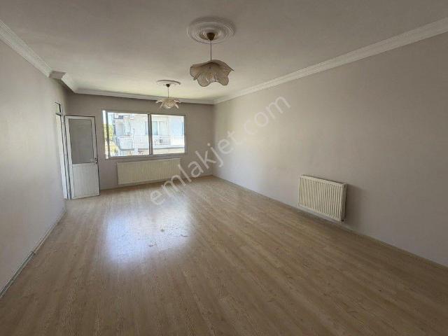 Buca, İzmir içerisinde kiralık mülk