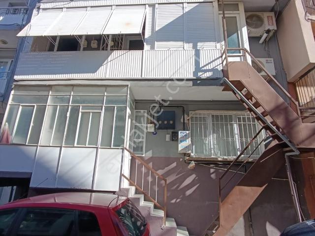 Buca, İzmir içerisinde satılık Bina