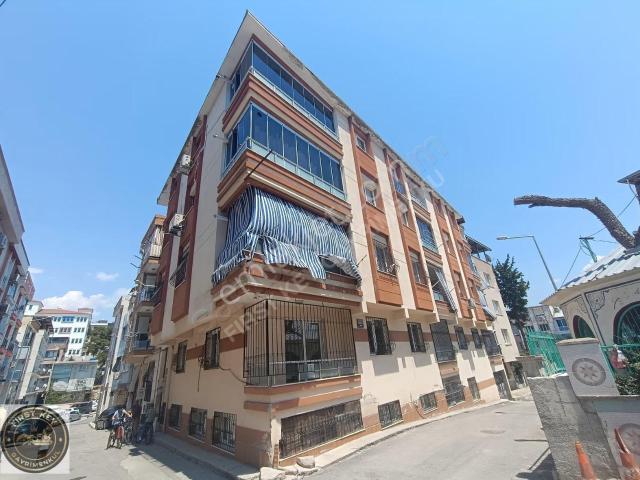 Buca, İzmir içerisinde satılık mülk