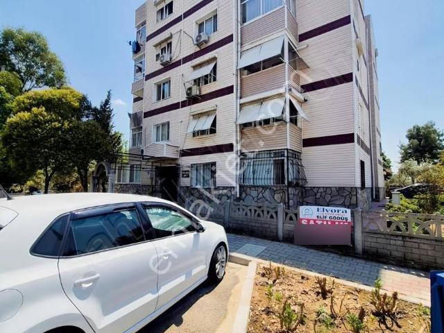 Cumhuriyet Mahallesi, Buca içerisinde satılık mülk