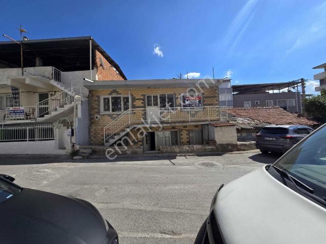 Barış Mahallesi, Buca içerisinde kiralık mülk
