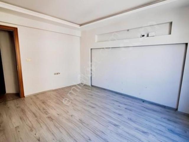 Buca, İzmir içerisinde satılık mülk