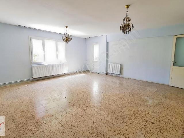 Buca, İzmir içerisinde kiralık mülk