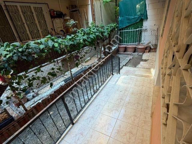 Buca, İzmir içerisinde kiralık mülk