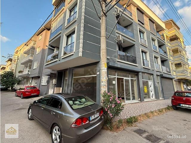 Buca, İzmir içerisinde satılık Dükkan