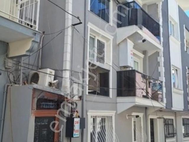 Gediz, Buca içerisinde satılık Villa