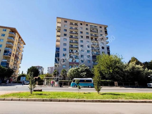 Buca, İzmir içerisinde satılık mülk