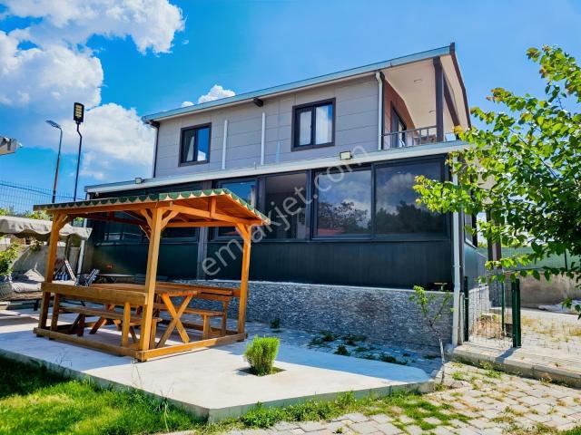 Yıldızlar Mahallesi, Buca içerisinde satılık Villa