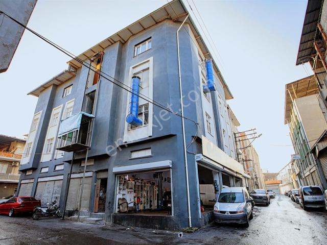 Buca, İzmir içerisinde satılık Bina