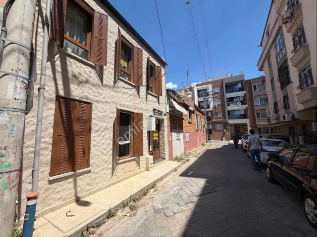 Dumlupınar Mahallesi, Buca içerisinde kiralık mülk