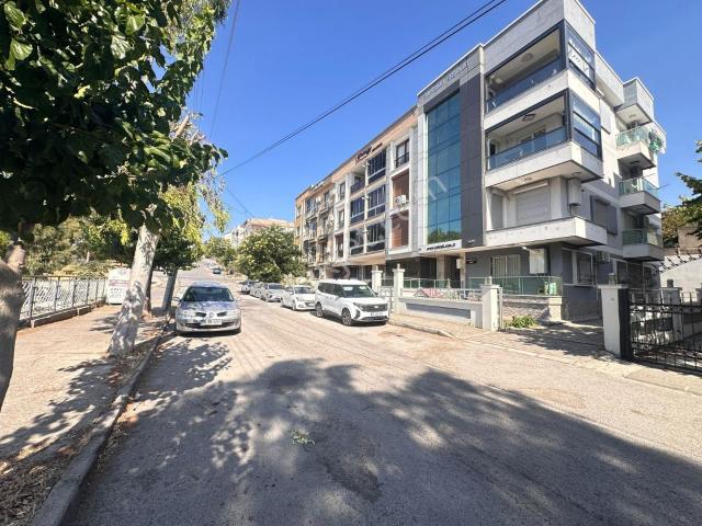 Buca, İzmir içerisinde satılık mülk