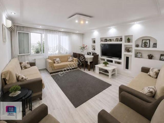 Buca, İzmir içerisinde satılık mülk