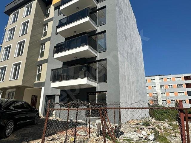 Buca, İzmir içerisinde satılık mülk